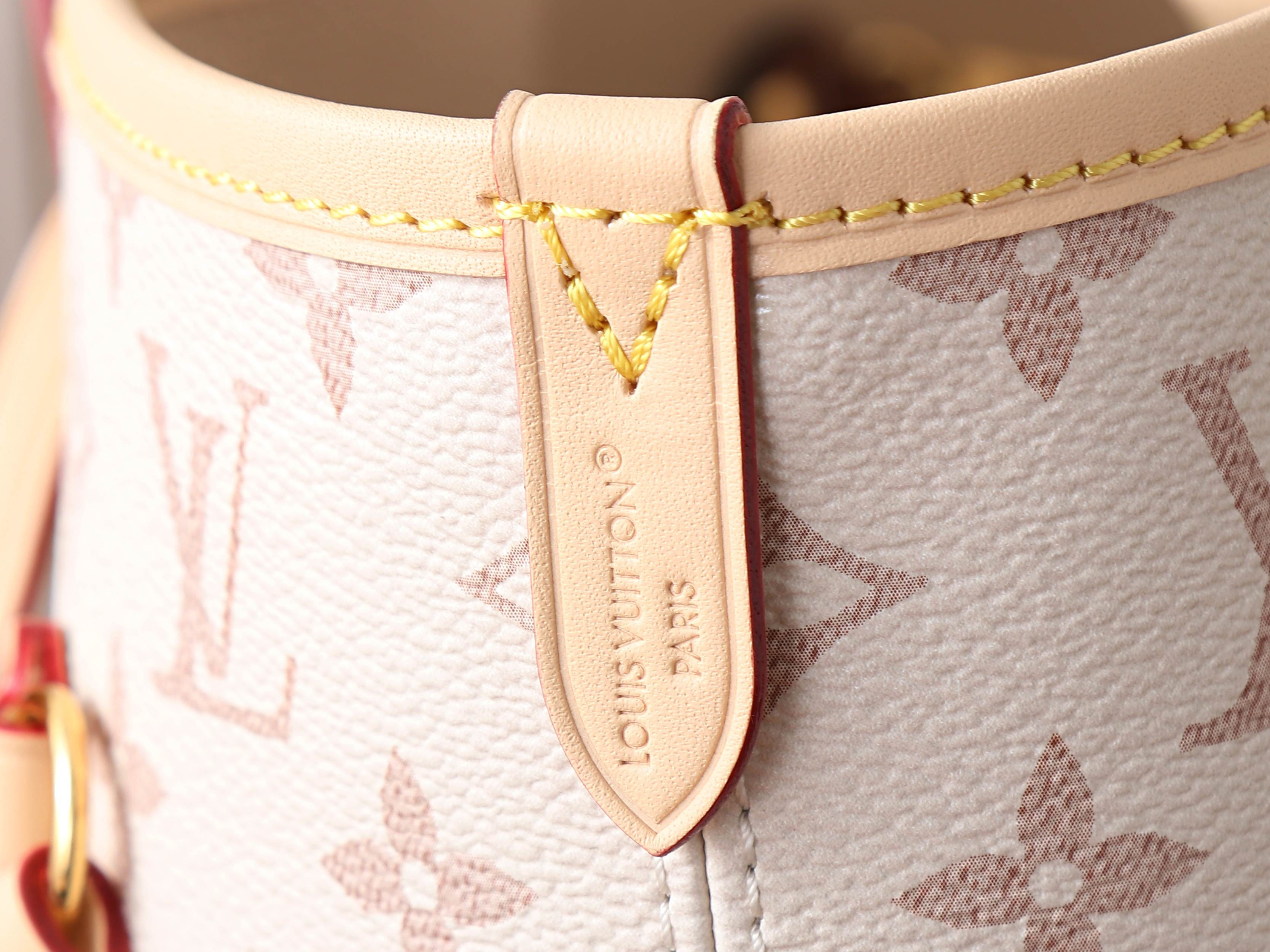 LV Neverfull Inside Out MM M2A095 31x28x14cm Without Box