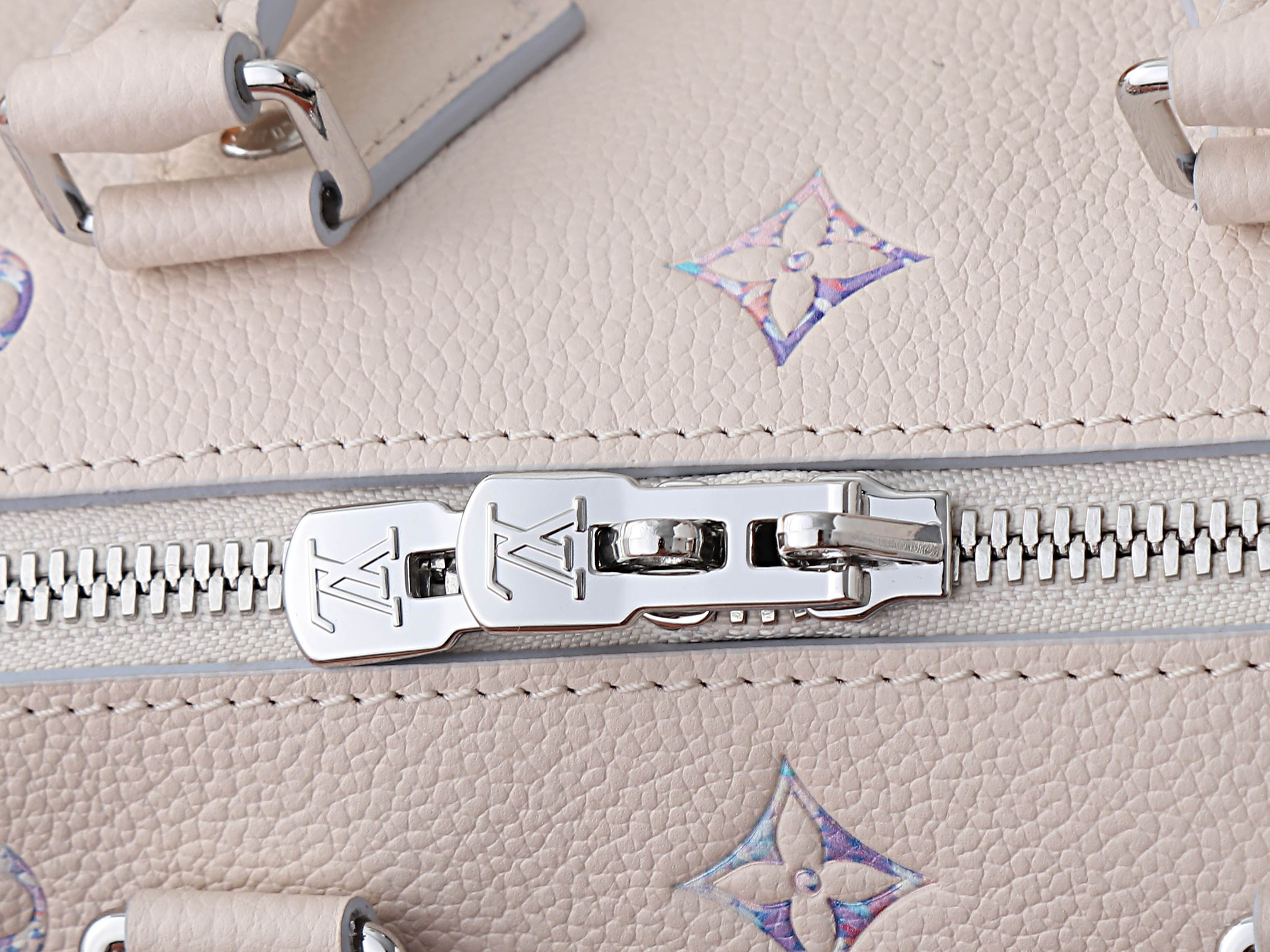 LV Speedy Bandoulière 20 M2A099 20.5x13.5x12cm
