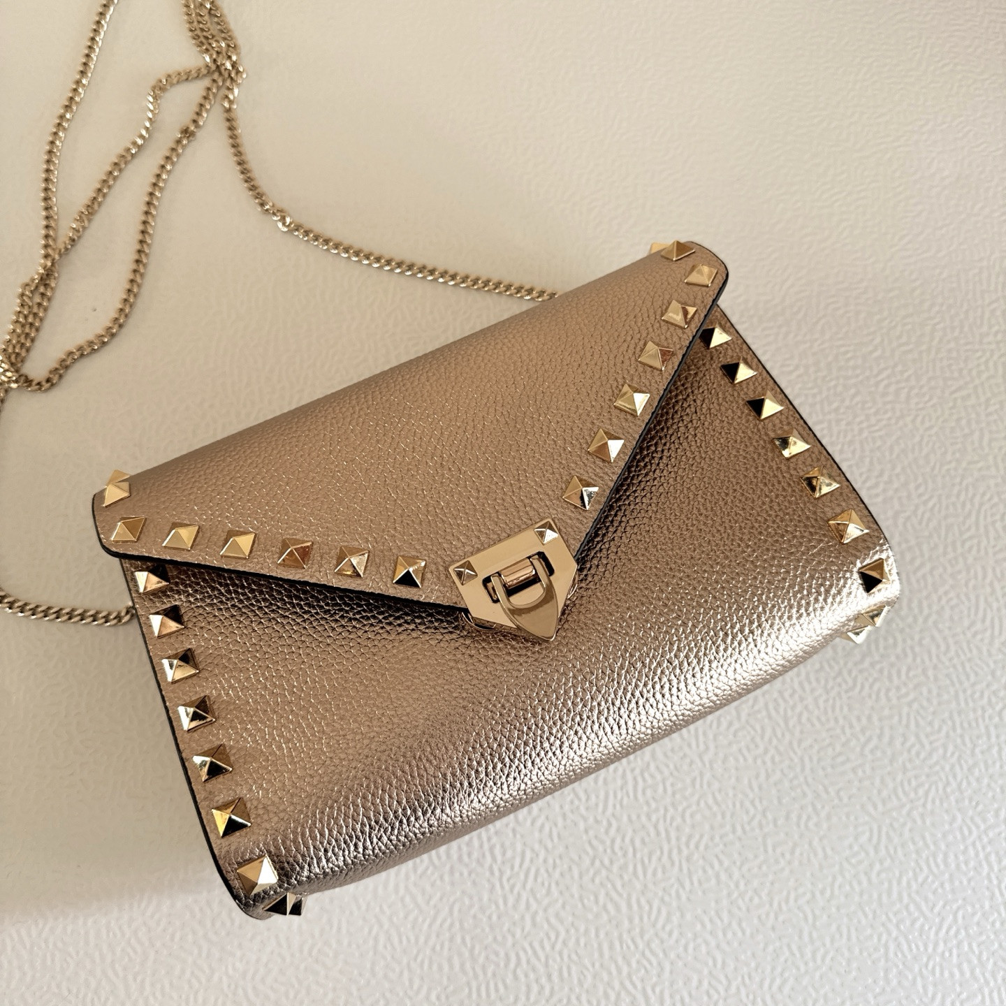 Va1e*ntin0 garavani rockstud mini shoulder bag 19.5x13x4.5cm