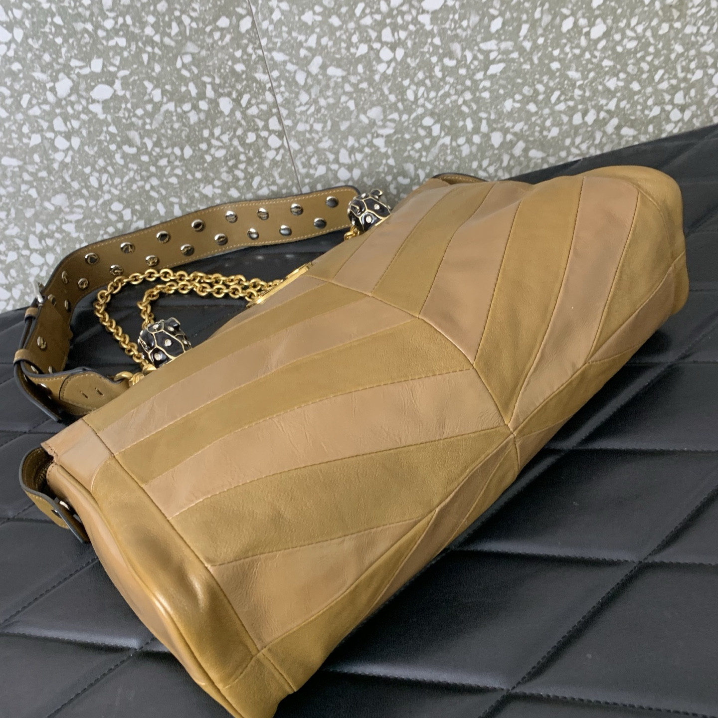 Va1e*ntin0 garavani panthea shoulder bag 33x19.5x9cm