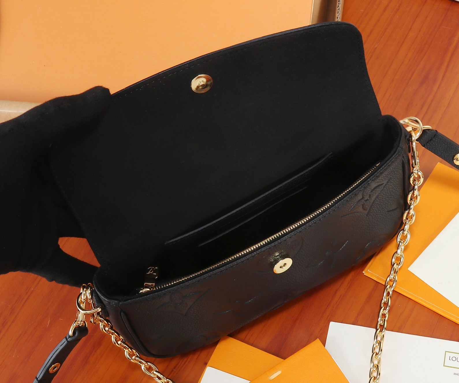 LV Wallet On Chain Ivy M82154 23.5x12x4.3cm