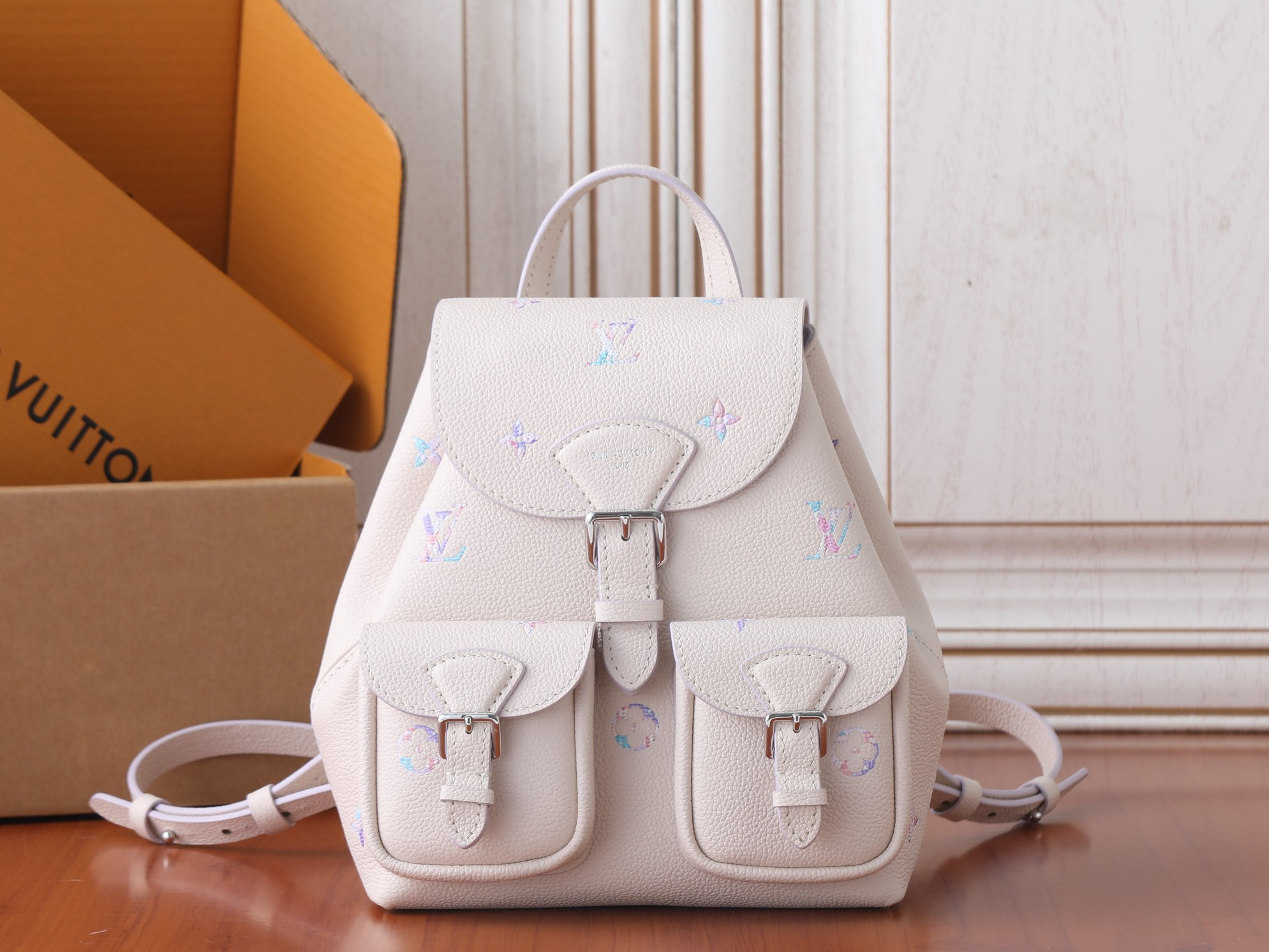 LV Backup Backpack M2A375 20x22x14cm