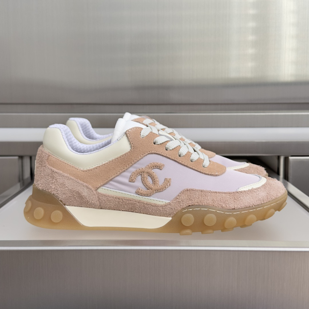 ua Ch*el sneakers