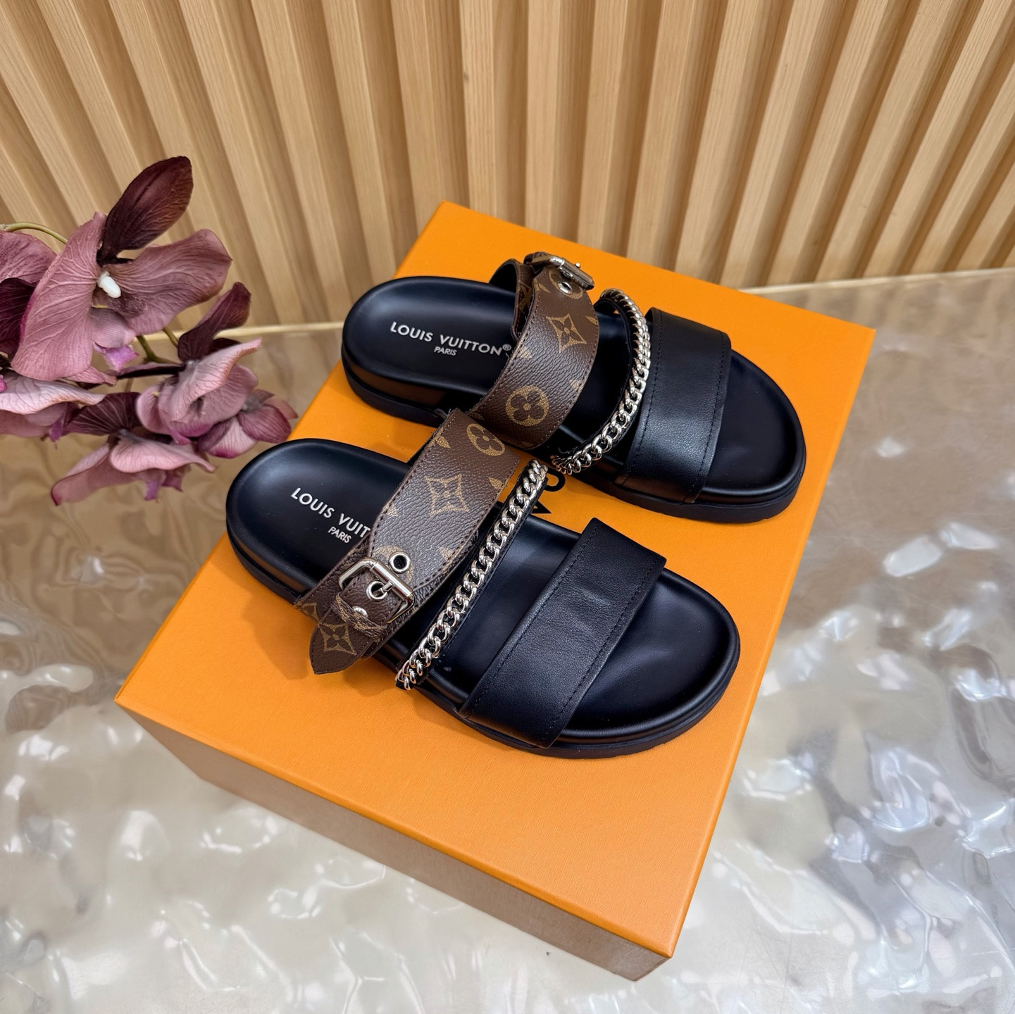 UA LV Vibe Comfort Mule