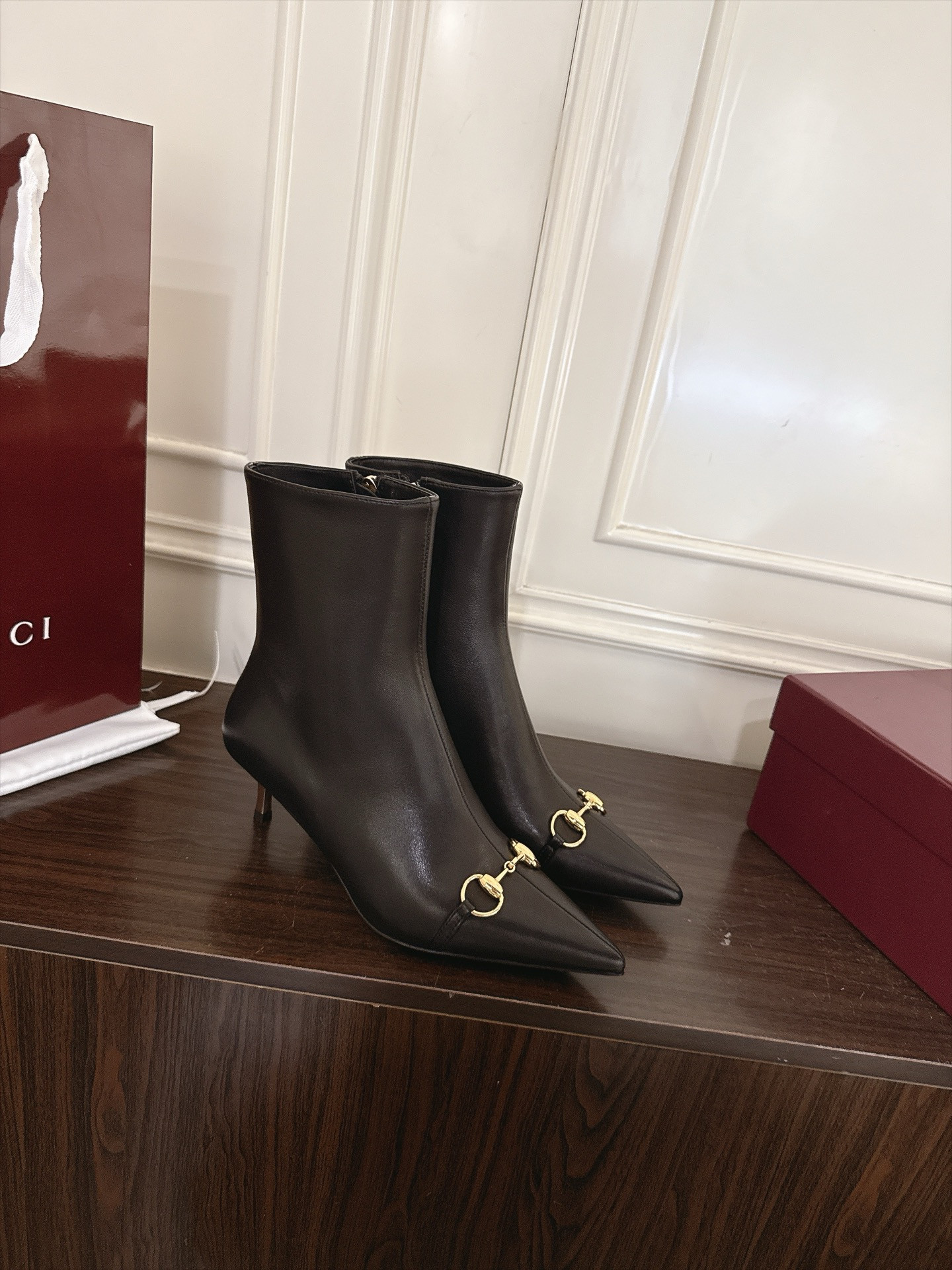 ua G*u*i vittoria bootie 5.5cm heel