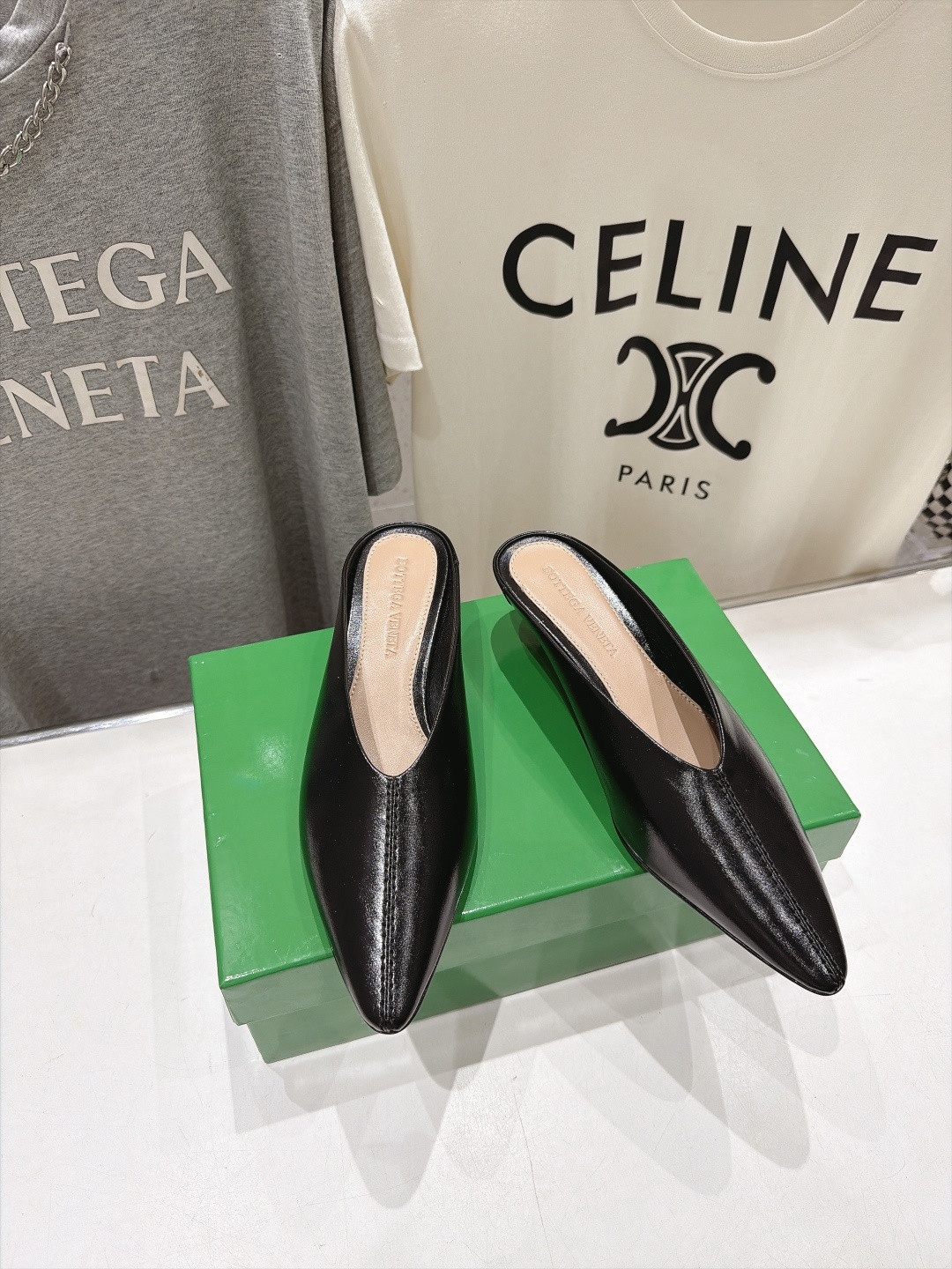 ua bo*te*ga Ve*ne*ta vesta mule pump 4cm heel