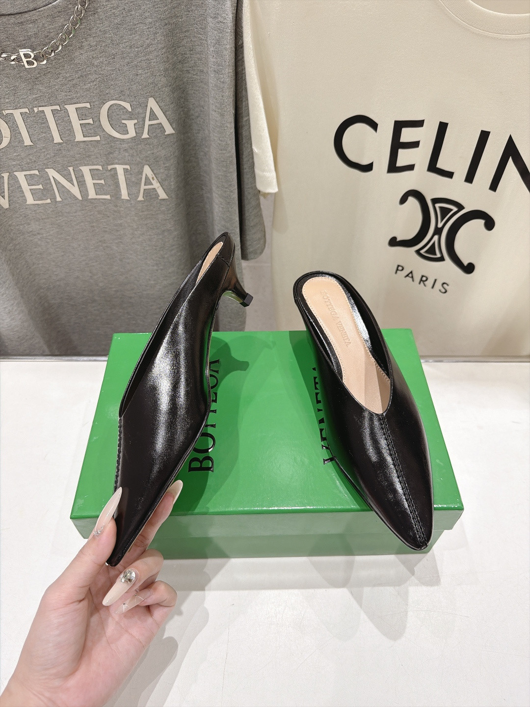 ua bo*te*ga Ve*ne*ta vesta mule pump 4cm heel