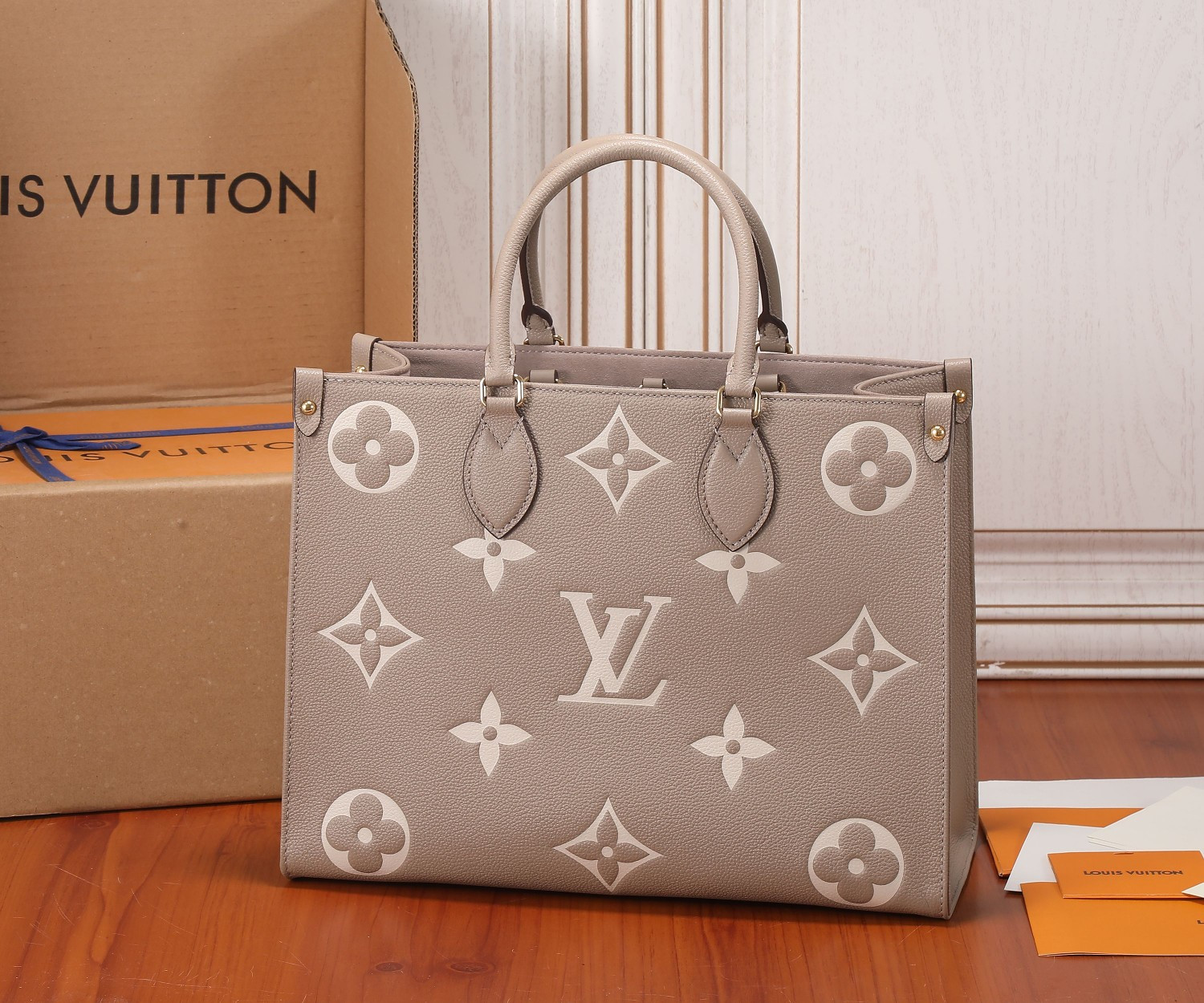 LV OnTheGo MM M45494 35 x 27 x 14 cm