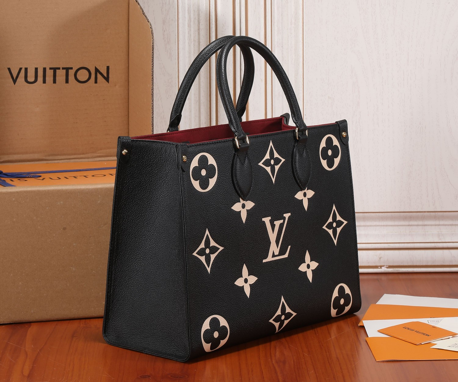 LV OnTheGo MM M45495 35 x 27 x 14 cm