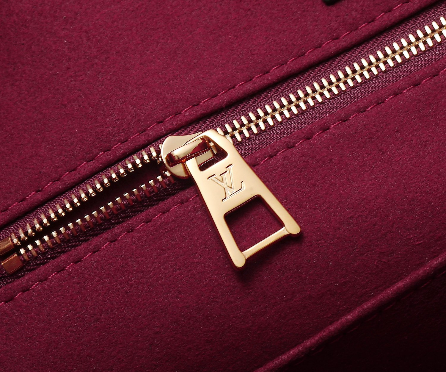 LV OnTheGo MM M45495 35 x 27 x 14 cm