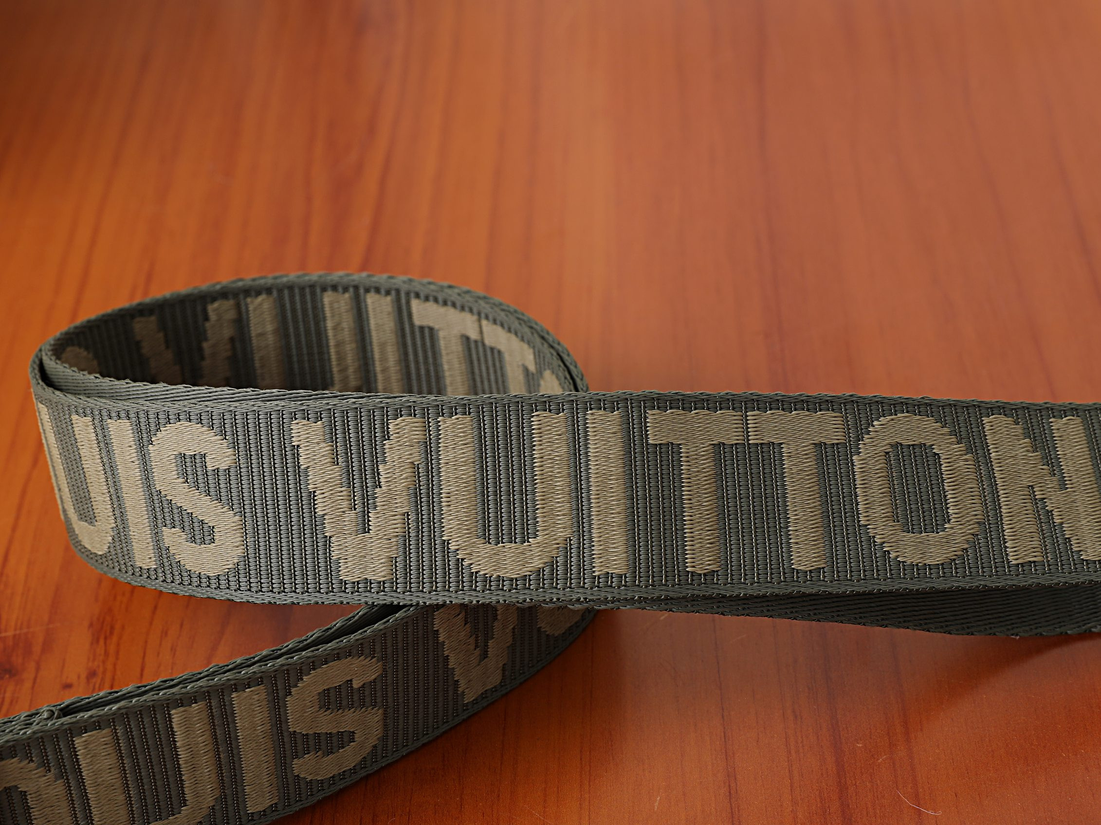 LV Keepall Shoulder Strap 35 M28639 34 x 21 x 16 cm