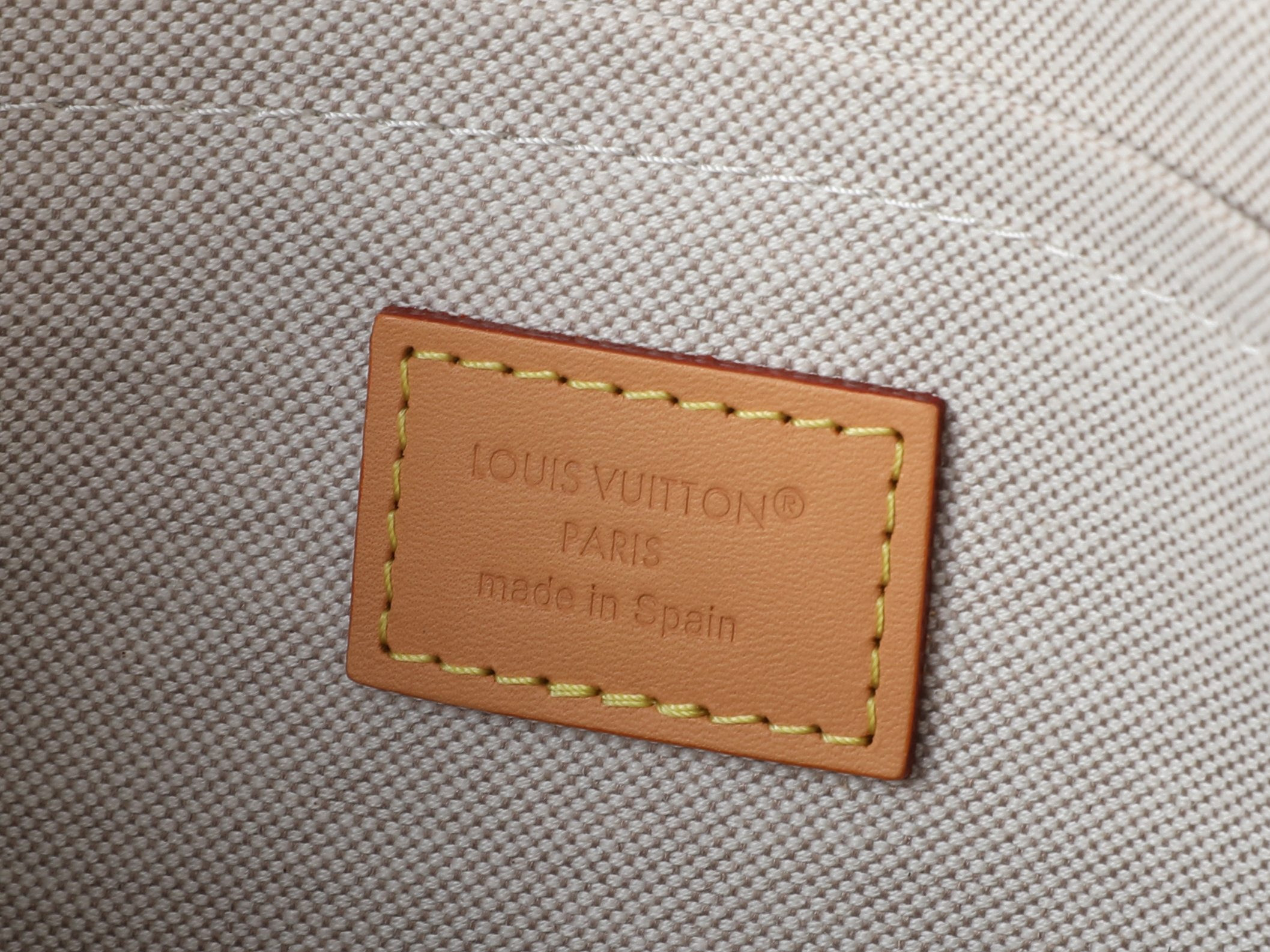 LV Speedy 30 Bandoulière M2A209 34 x 22 x 19 cm