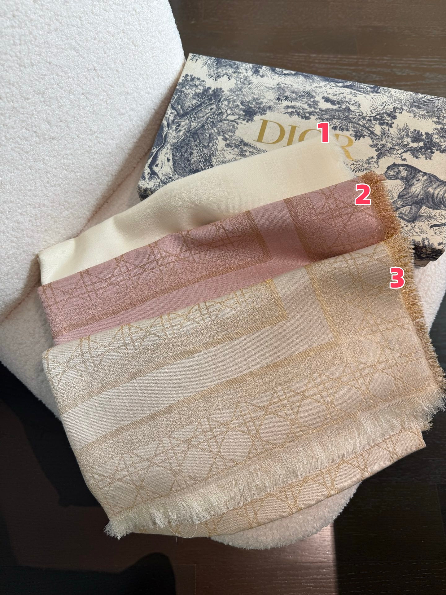 D*or shawl 140x140cm