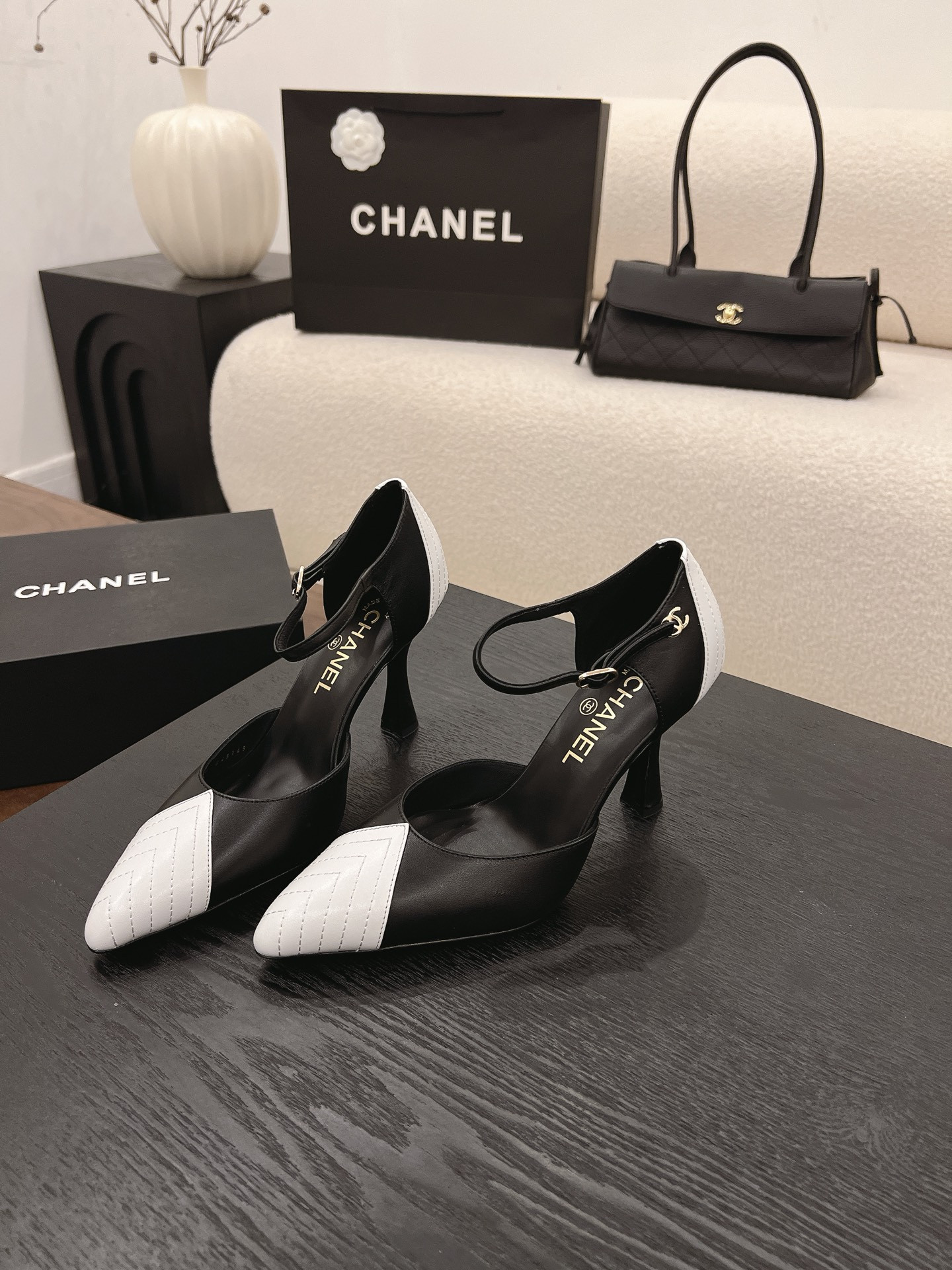 ua Ch*el mary janes