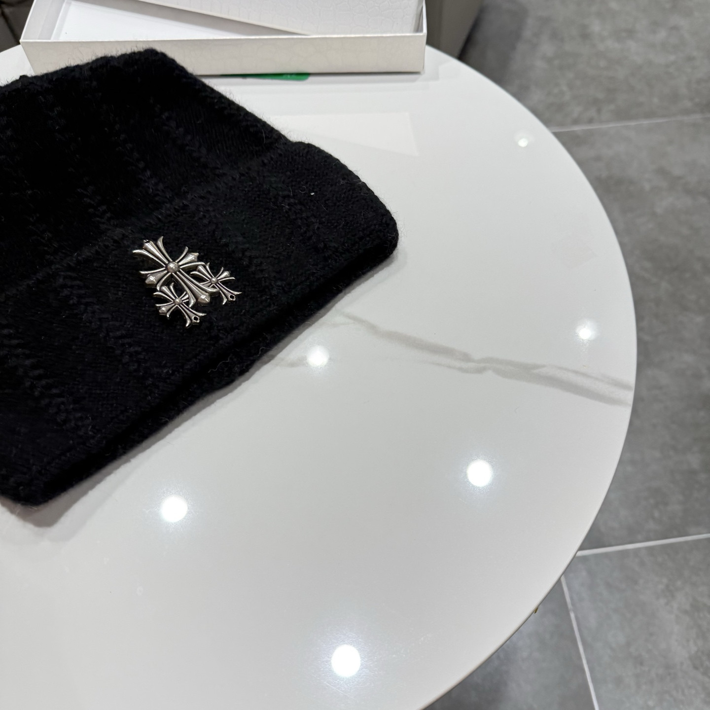 Ch**me He**ts beanie
