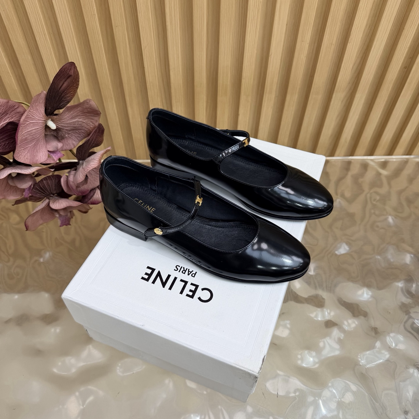 ua Ce**e city ballerina