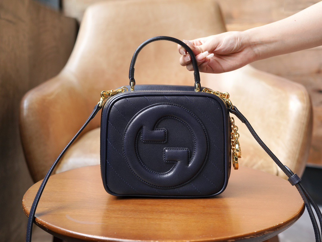 G*u*i blondie top handle bag